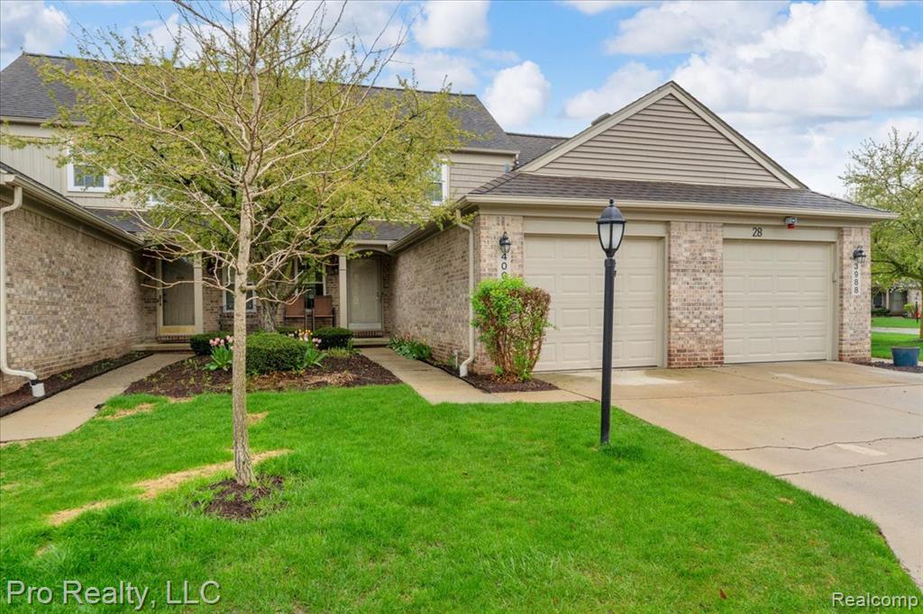 4000 Hunters Circle E, 137, Canton, MI 48188 — Photo 2