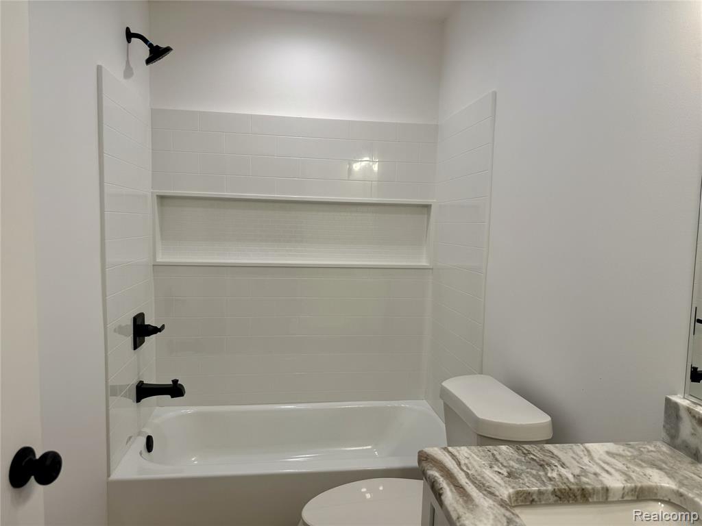 435 Village Drive, Walled Lake, MI 48390 — Photo 15
