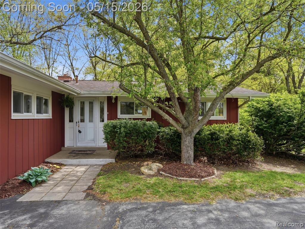 8645 Fieldcrest Drive, Brighton, MI 48116 — Photo 2