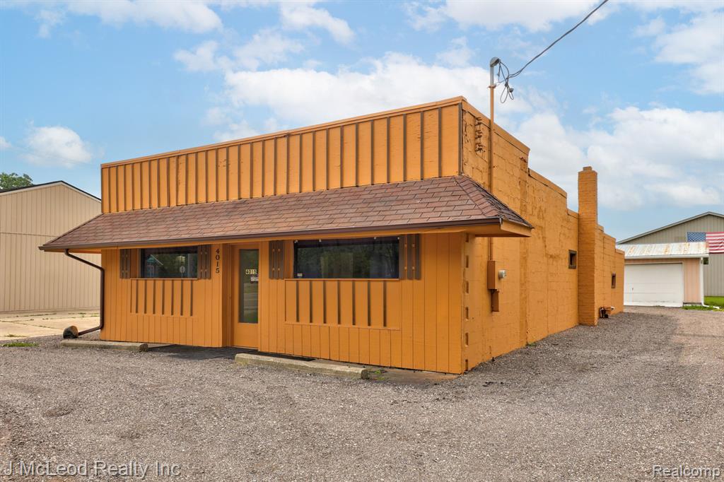 4015 Grand Blanc Road, Swartz Creek, MI 48473 — Photo 2