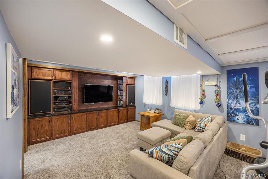 779 MEDINAH Drive, Rochester Hills, MI 48309 — Photo 38