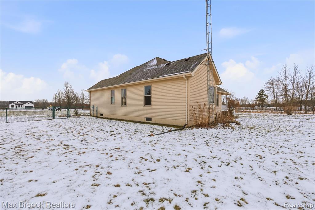 6145 Wildcat Road, MI 48032 — Photo 36