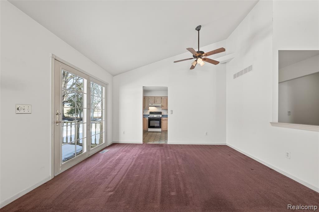 47140 Hunters Chase Drive, Macomb, MI 48042 — Photo 7