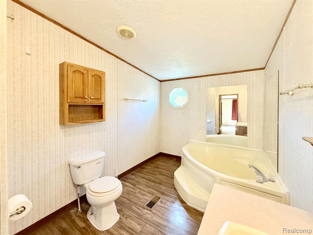 10846 Ashley Court, Willis, MI 48191 — Photo 20
