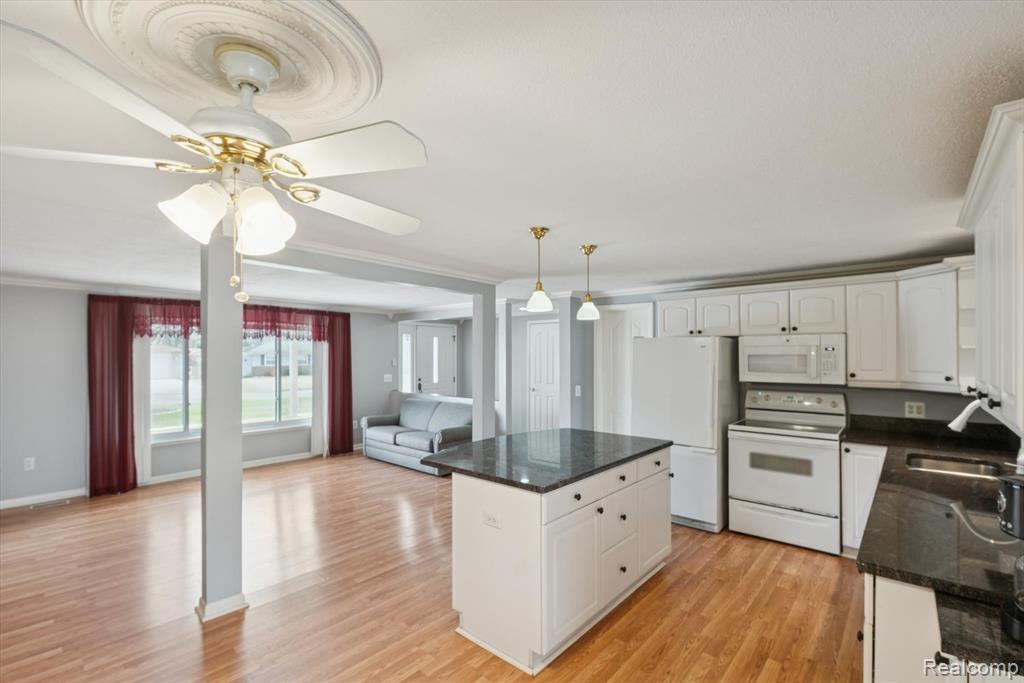 47501 Nita Drive, Shelby Twp, MI 48317 — Photo 11