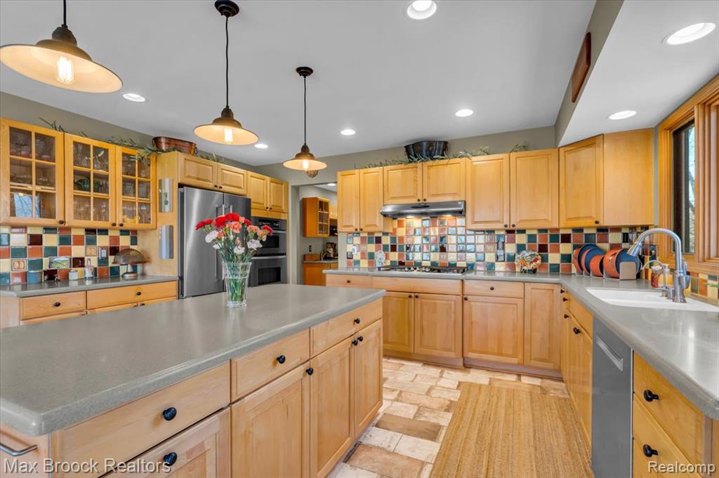 5970 Lynne Hollow Drive, Commerce Twp, MI 48382 — Photo 14