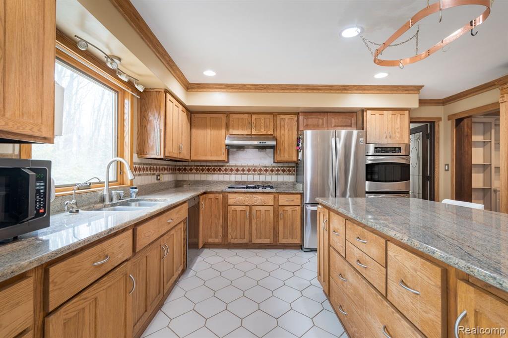6609 Bloomfield Lane, West Bloomfield, MI — Photo 19