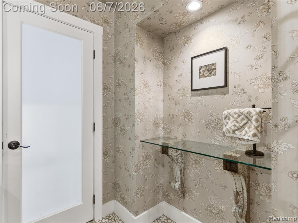 202 Nakomis Trail, Lake Orion, MI 48362 — Photo 42