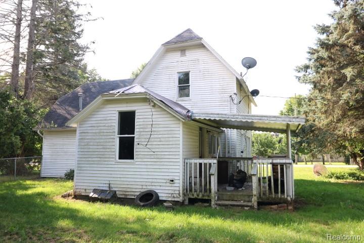 556 W Saginaw Street, Fostoria, MI 48435 — Photo 3