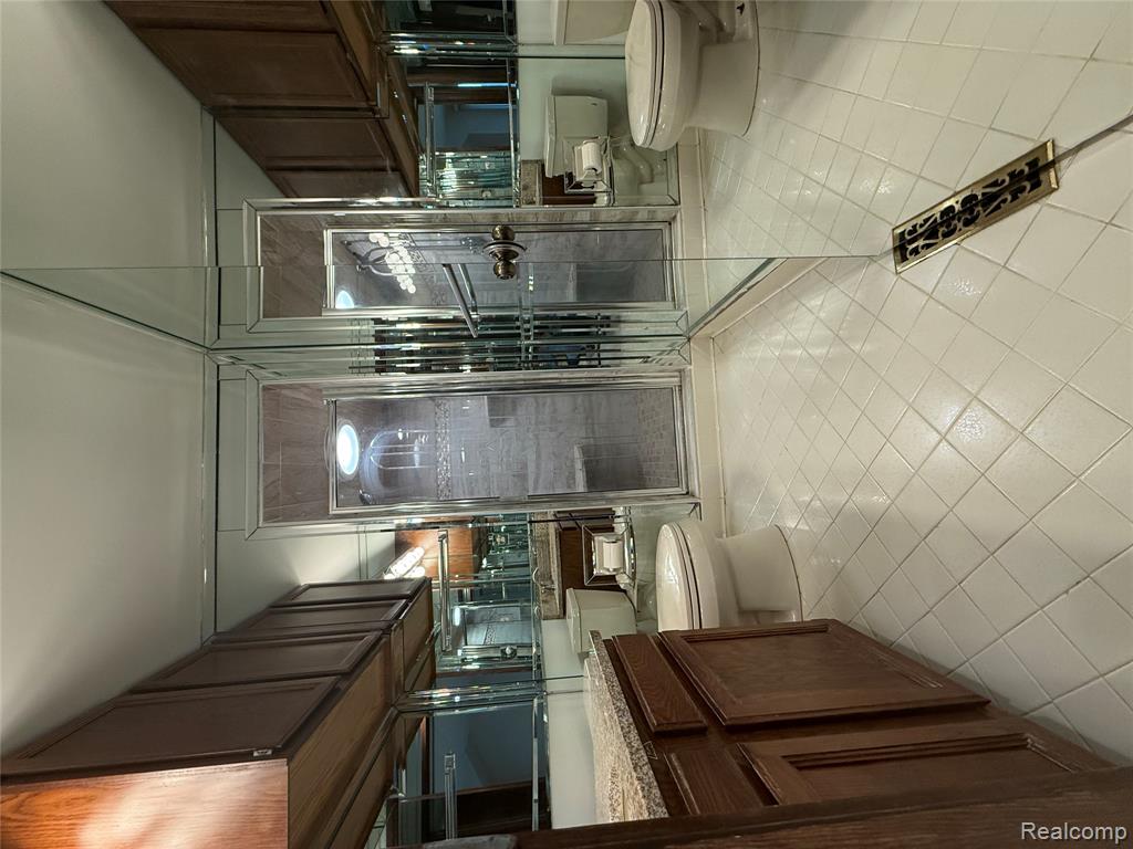 6302 Laurentian Court, Flint, MI 48532 — Photo 20