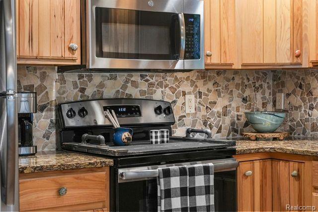 9210 High Road, Roscommon, MI 48653 — Photo 8