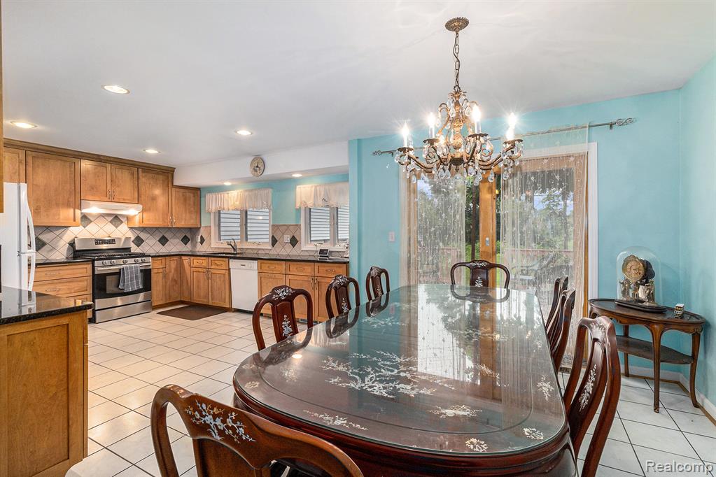 3420 Sussex Court, Ann Arbor, MI 48108 — Photo 6