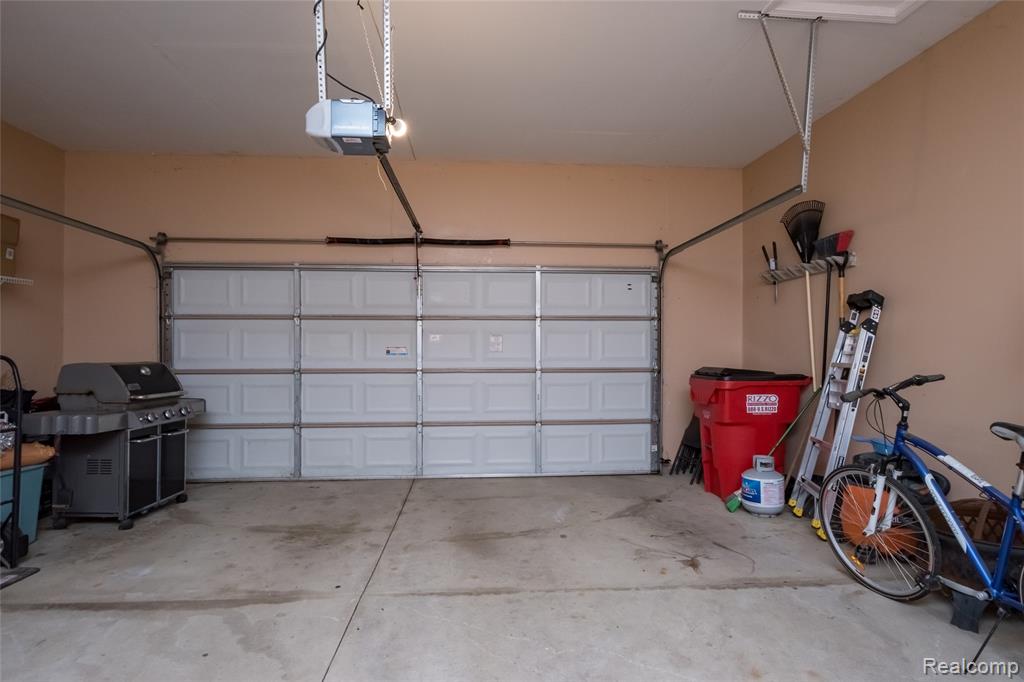 46431 Mariner Drive, Macomb, MI 48044 — Photo 57