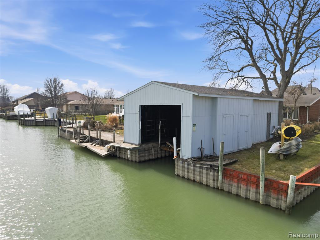 49750 Nautical Drive, Chesterfield, MI 48047 — Photo 34