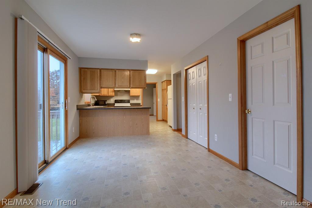 508 HEARTWOOD Lane, Saline, MI 48176 — Photo 10