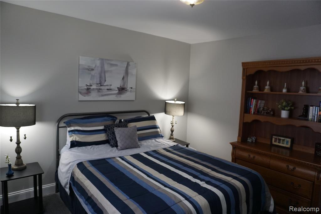 955 N Chevrolet Avenue, Flint, MI 48504 — Photo 31