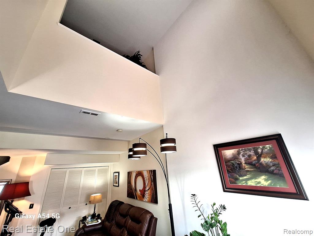 26707 ASHTON Drive, Woodhaven, MI 48183 — Photo 5