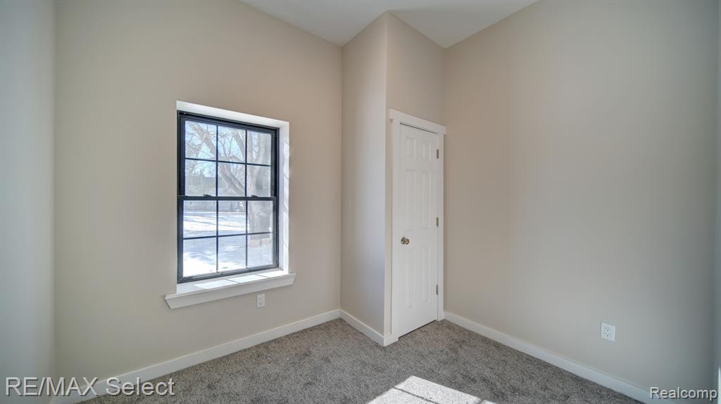 207 CLARENCE Street, Holly, MI 48442 — Photo 25