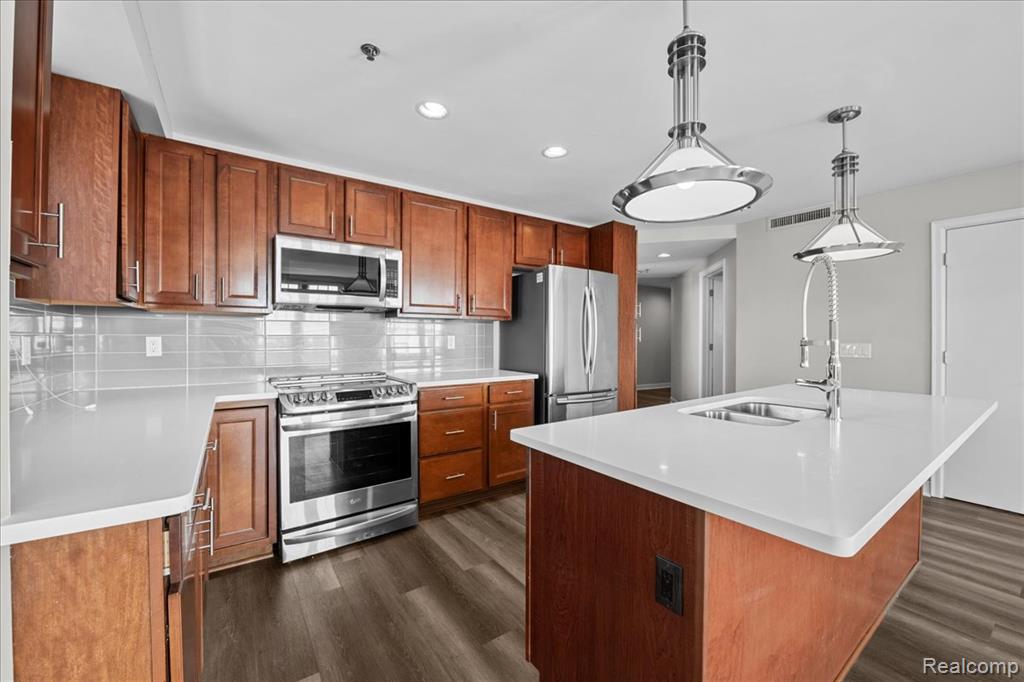 525 W Lafayette Boulevard, 16D, Detroit, MI 48226 — Photo 12