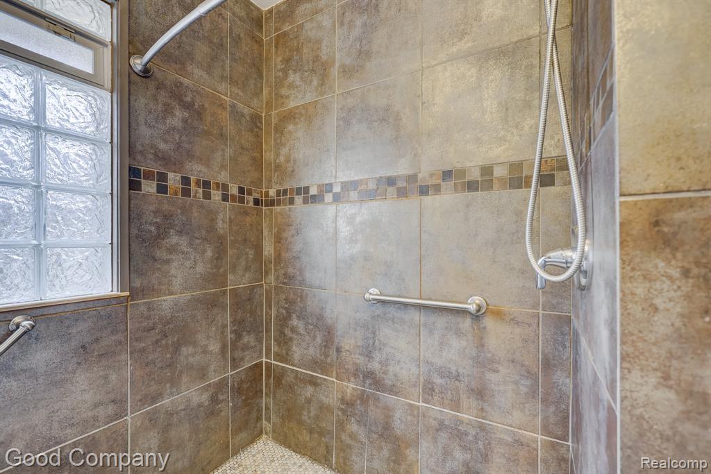 807 Baldwin Avenue, Royal Oak, MI 48067 — Photo 17