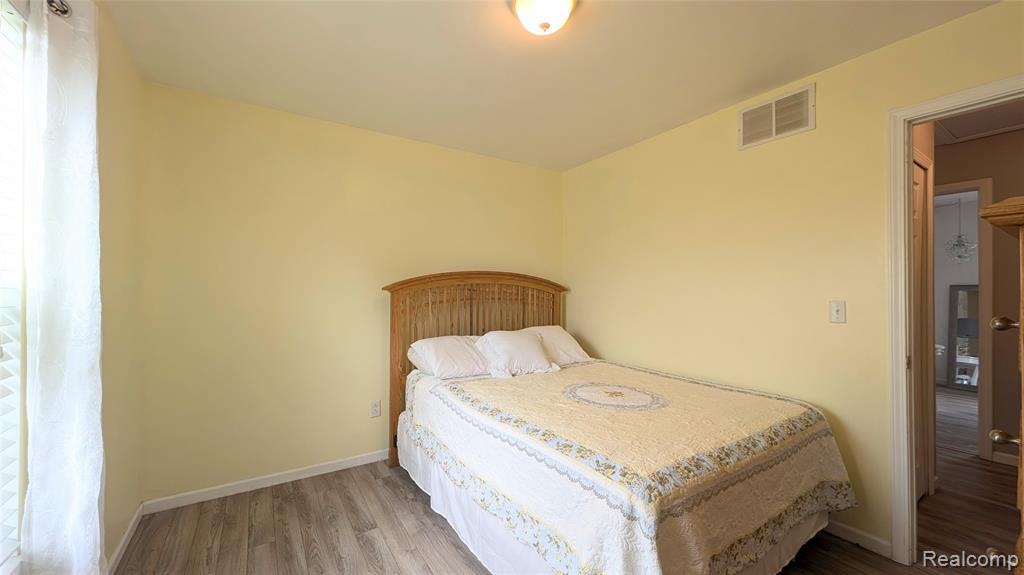 7427 Seymour Road, Swartz Creek, MI 48473 — Photo 12