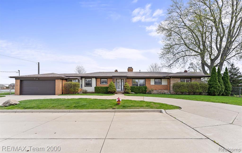 22624 Rio Vista Street, Saint Clair Shores, MI 48081 — Photo 2