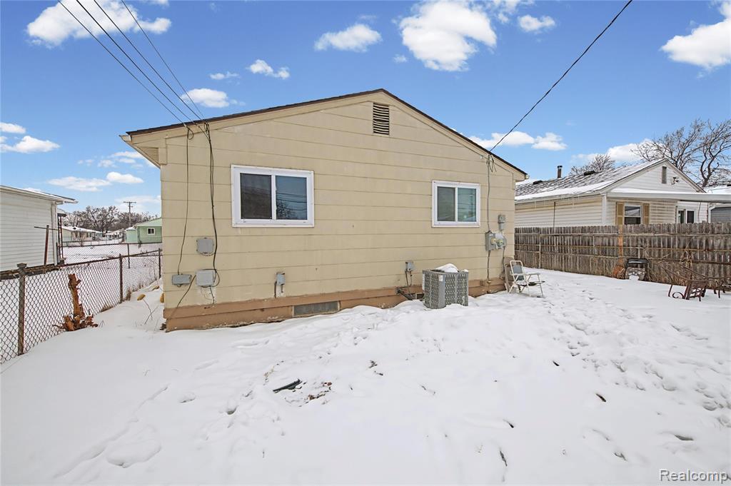 6753 Madison Street, Taylor, MI 48180 — Photo 11