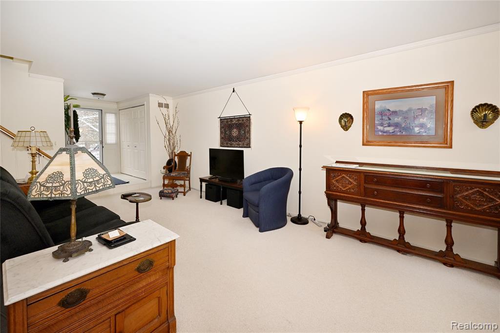 5084 Buckingham, Troy, MI 48098 — Photo 6
