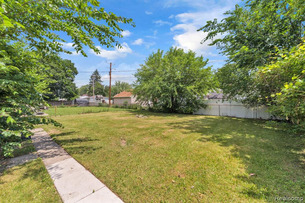 7641 Pelham Road, Allen Park, MI 48101 — Photo 5