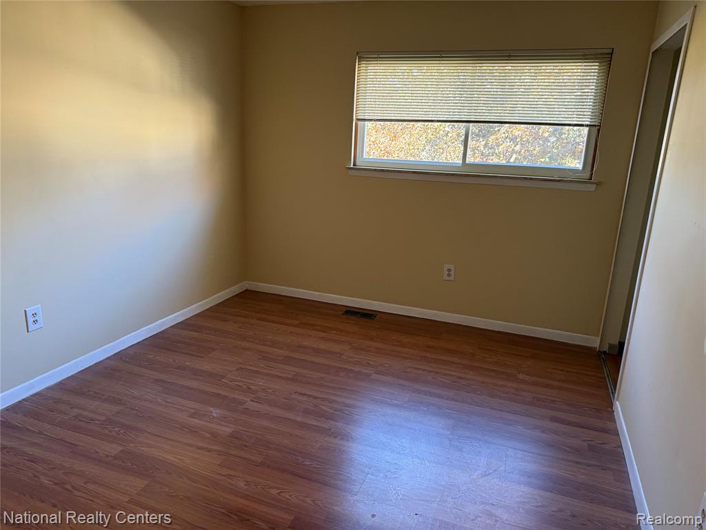 41846 Langley Drive, Sterling Heights, MI 48313 — Photo 9