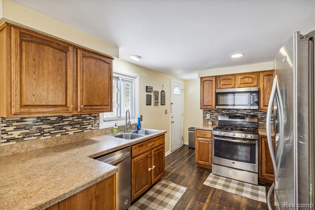 4025 CENTER Street, Metamora, MI 48455 — Photo 10
