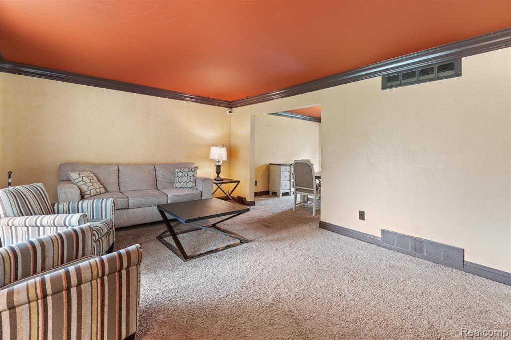 18230 RAINBOW Drive, Lathrup Village, MI 48076 — Photo 5