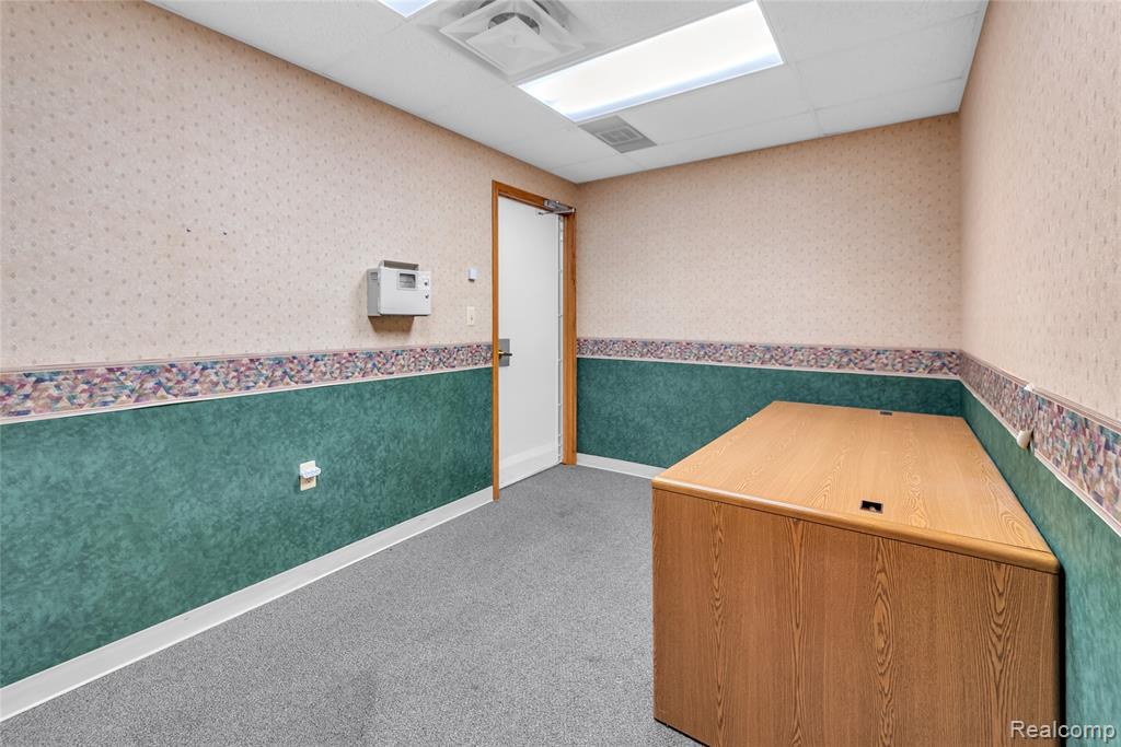 43722 Schoenherr Road, Sterling Heights, MI 48313 — Photo 22