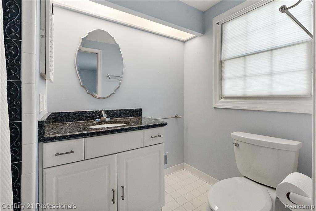 633 Foxhall Road, Bloomfield Hills, MI 48304 — Photo 44