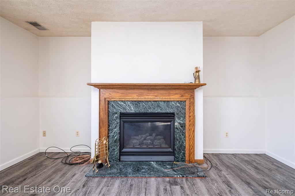 7053 Pershing, Waterford, MI 48327 — Photo 28
