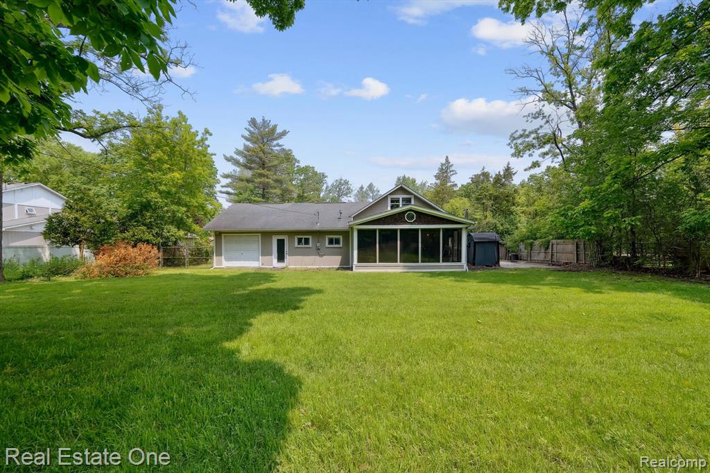 8921 Lake Road, Grosse Ile, MI 48138 — Photo 33