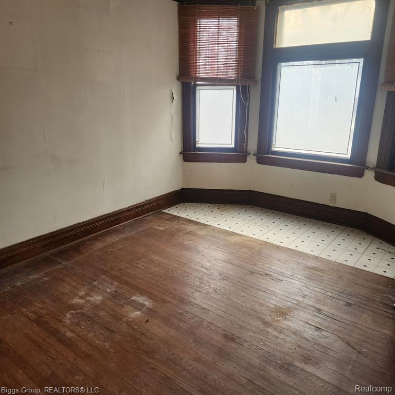 87 WOODLAND Street, Detroit, MI 48202 — Photo 13