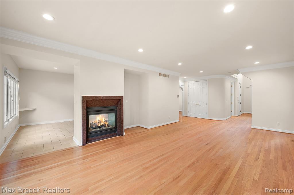 5348 Sunnycrest Drive, West Bloomfield, MI 48323 — Photo 5