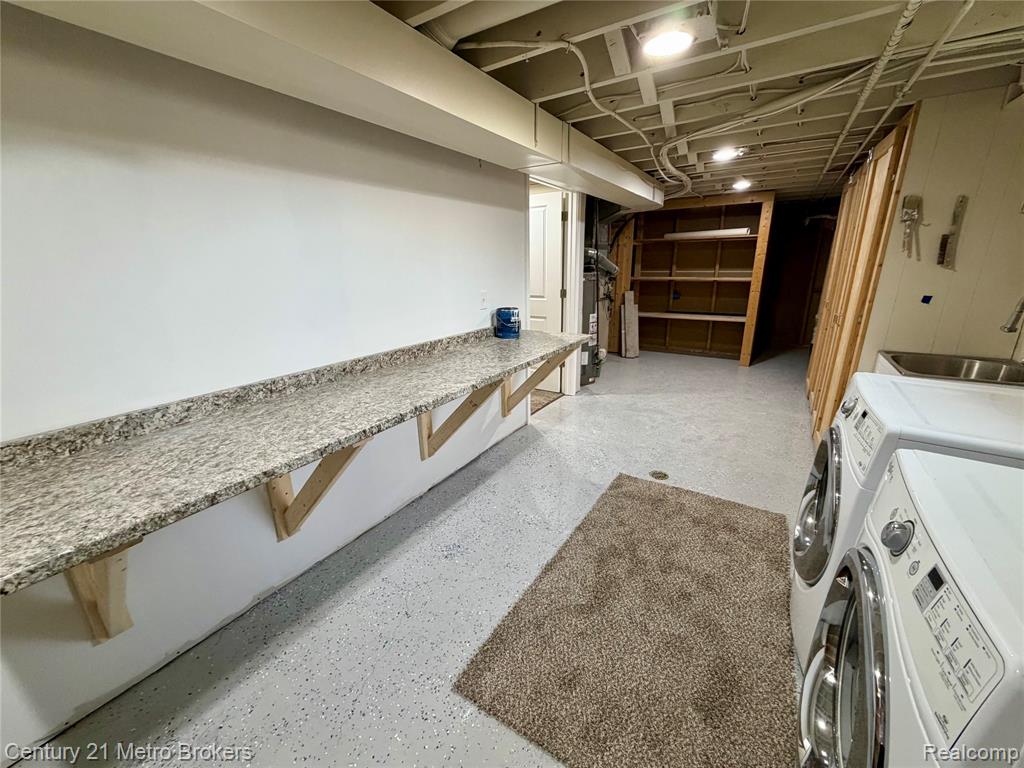5221 Capri Lane, Flint, MI 48507 — Photo 34