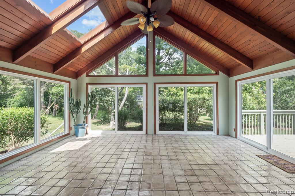 663 Lake Forest Road, Troy, MI 48309 — Photo 7