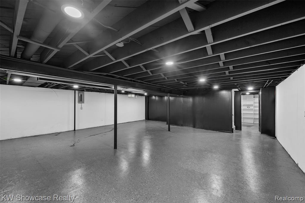 8362 Sunburst, Center Line, MI 48015 — Photo 41