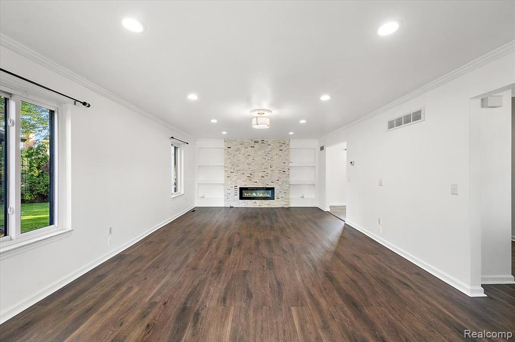 48156 Virginia Court, Macomb, MI 48044 — Photo 8
