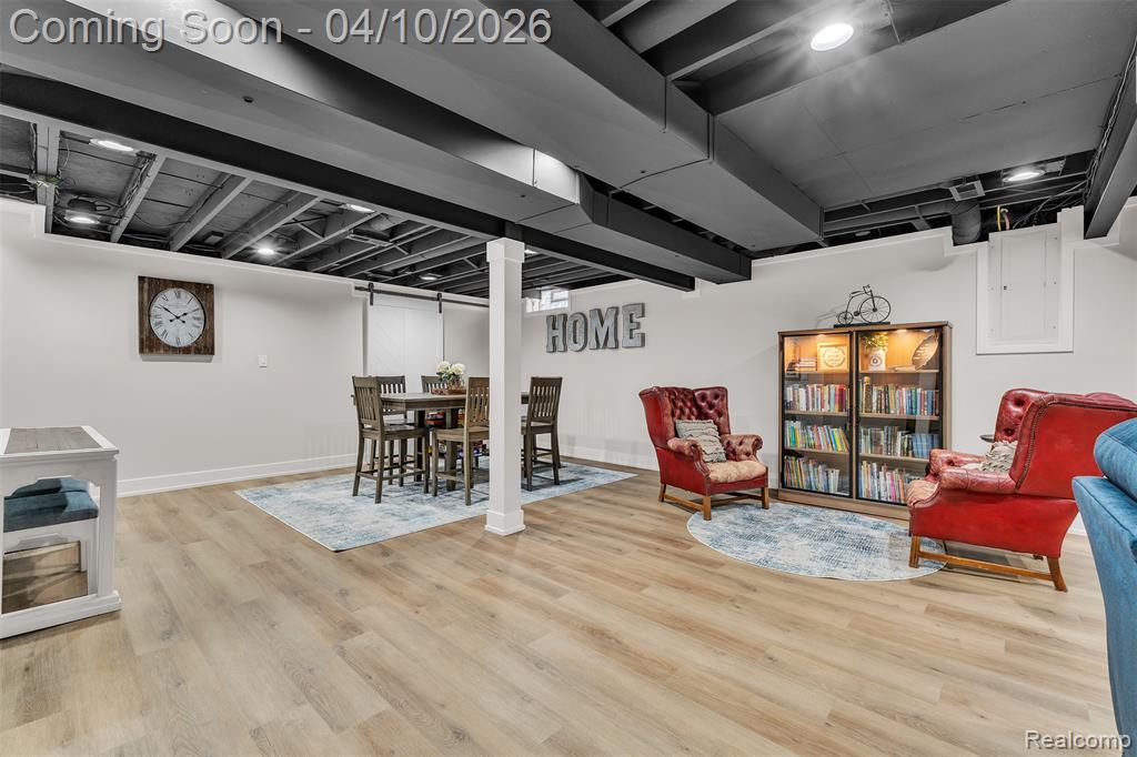 47105 Larchmont Drive, Canton, MI 48187 — Photo 47
