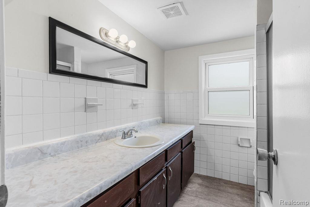 503 Bloomfield Avenue, Pontiac, MI 48341 — Photo 17