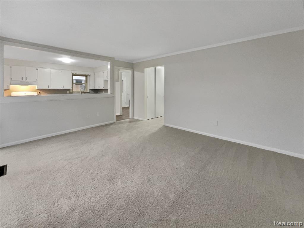 18031 Hamann Street, Riverview, MI 48193 — Photo 6