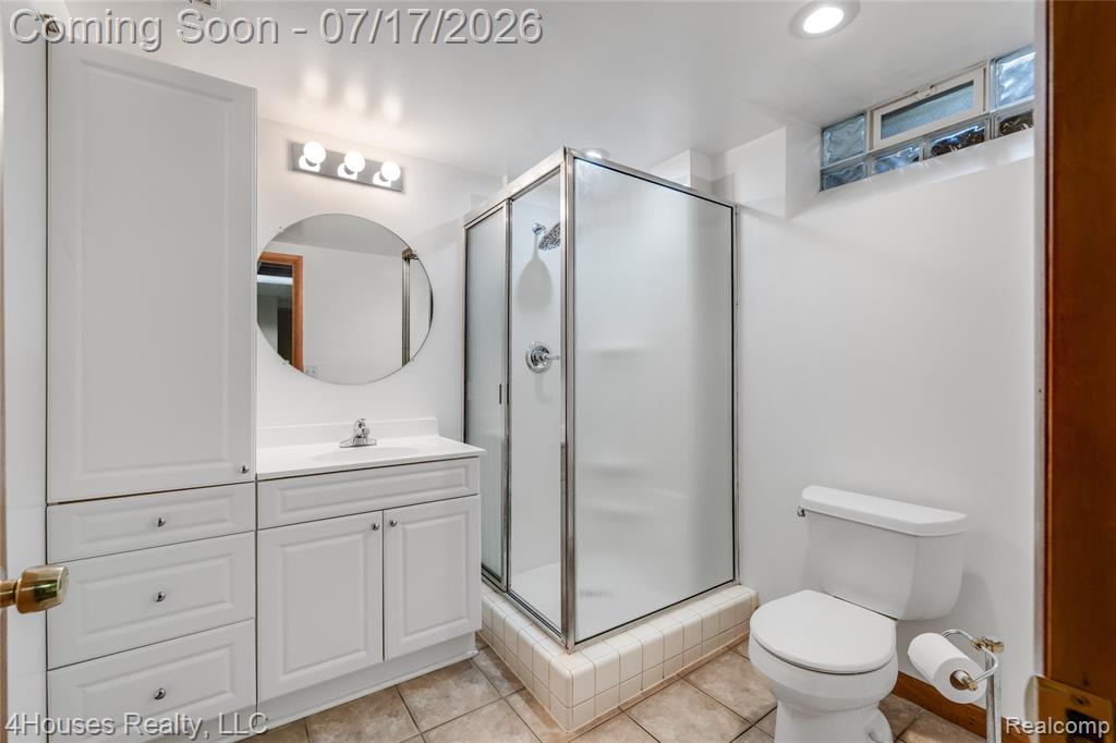 5717 Sussex Drive, Troy, MI 48098 — Photo 54