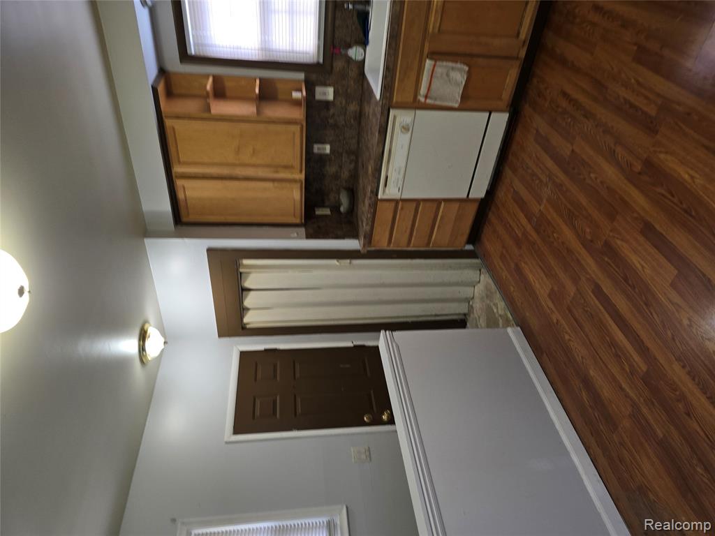 140 HUBBARD Street, Garden City, MI, 00000