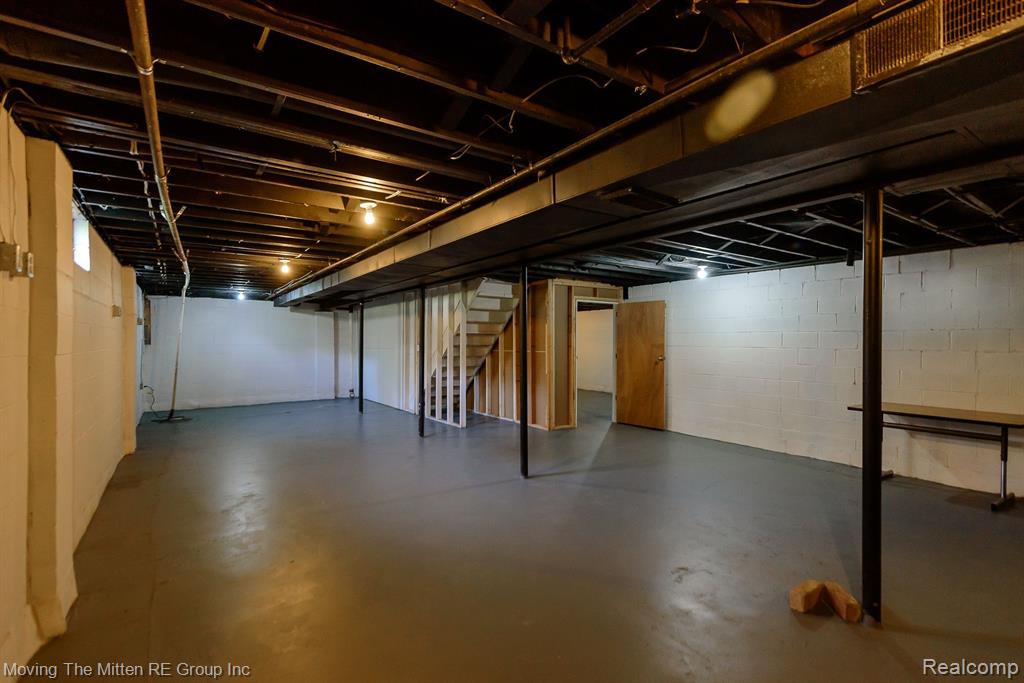 43654 CROWLEY Road, Van Buren, MI 48111 — Photo 33