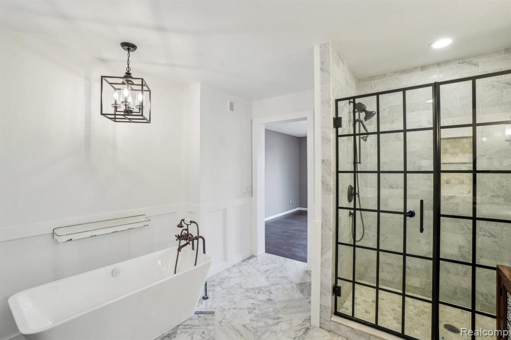 5001 GROVER Drive, Brighton, MI 48116 — Photo 16