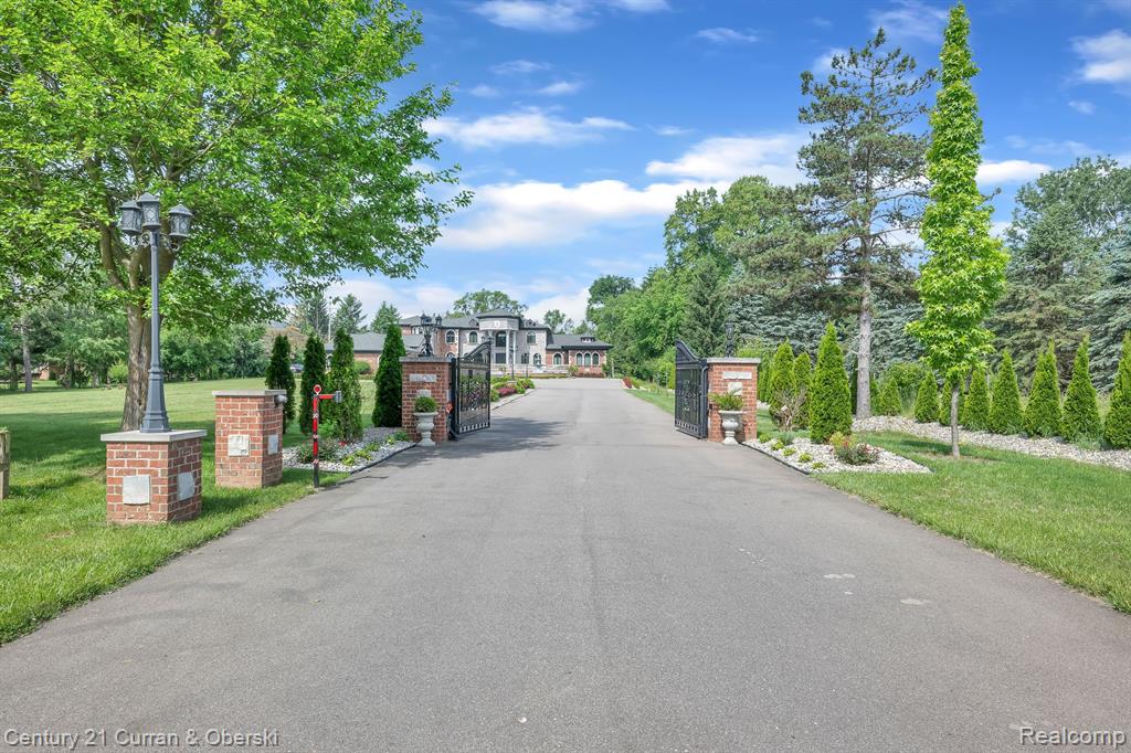 17965 Beck Road - Photo 2